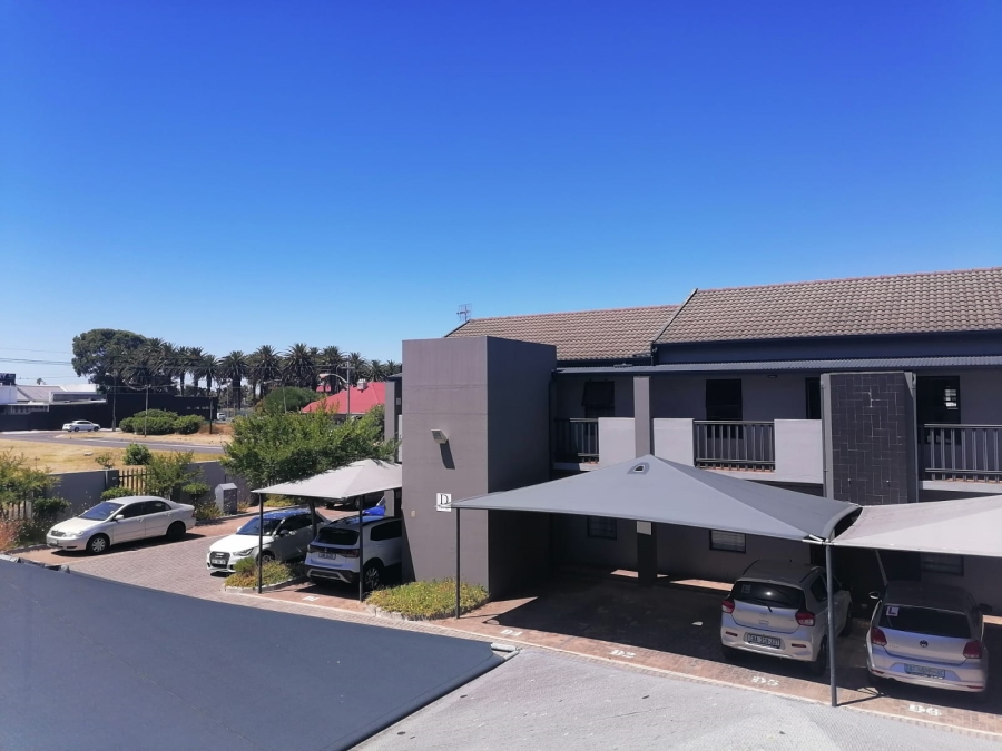 To Let 1 Bedroom Property for Rent in Lansdowne Western Cape